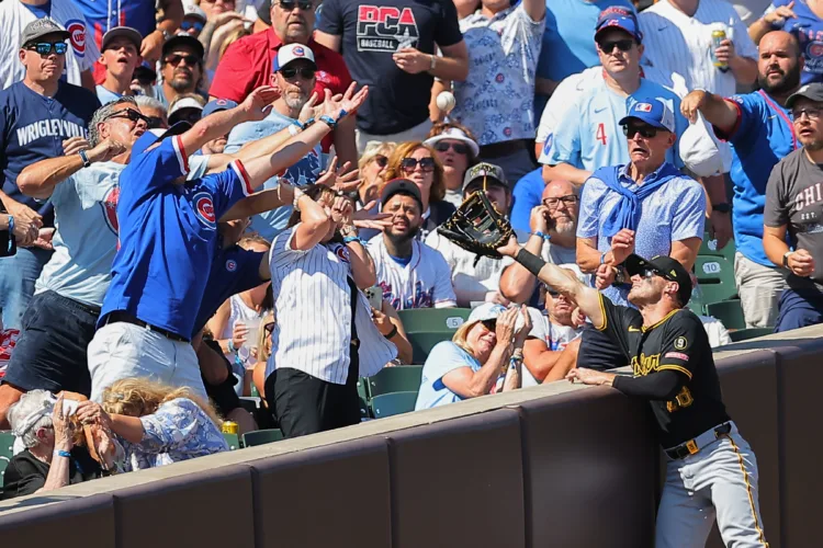 Cubs power past Pirates